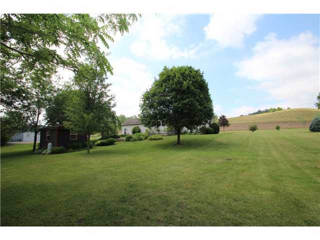 4590 Pleasant Valley Road Southwest Lancaster, OH 43130 - Photo 4 of 25