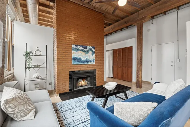 $374,500 | 2510 North Wayne Avenue, Unit 308, Chicago, IL 60614