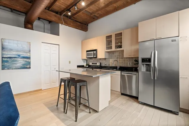 $374,500 | 2510 North Wayne Avenue, Unit 308, Chicago, IL 60614