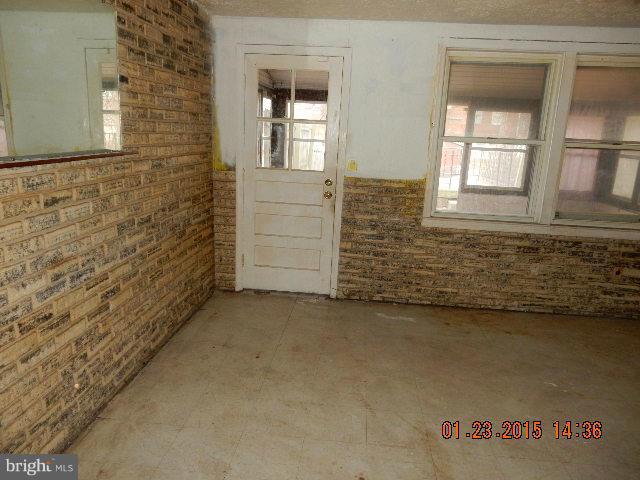 2851 Hollins Ferry Road Baltimore, MD 21230 - Photo 4 of 12 Kitchen