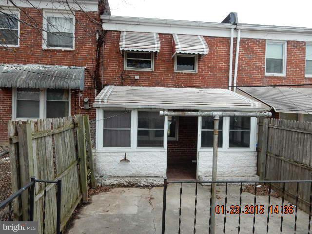 2851 Hollins Ferry Road Baltimore, MD 21230 - Photo 7 of 12 Exterior (Rear)