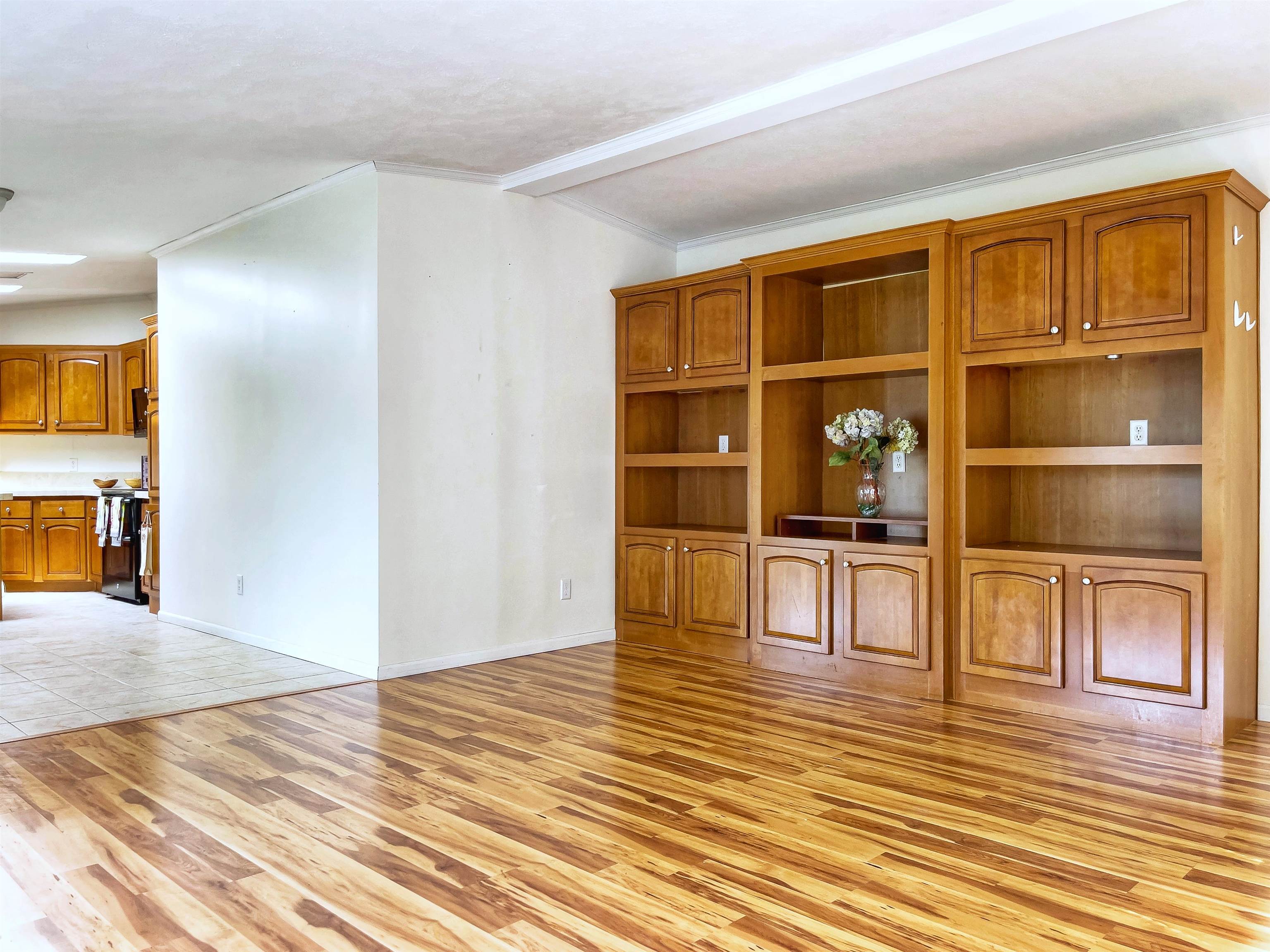 77 Seneca Street Rochester, NH 03867 - Photo 4 of 40