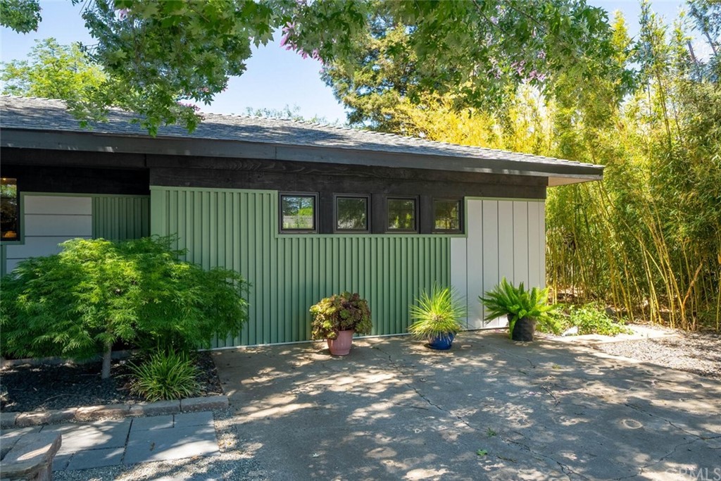 4312 Stable Lane Chico, CA 95973 - Photo 2 of 50 a front view of a house with garden