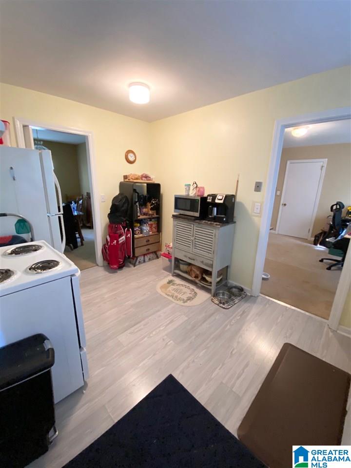 425 20th Avenue Northeast Birmingham, AL 35215 - Photo 7 of 12