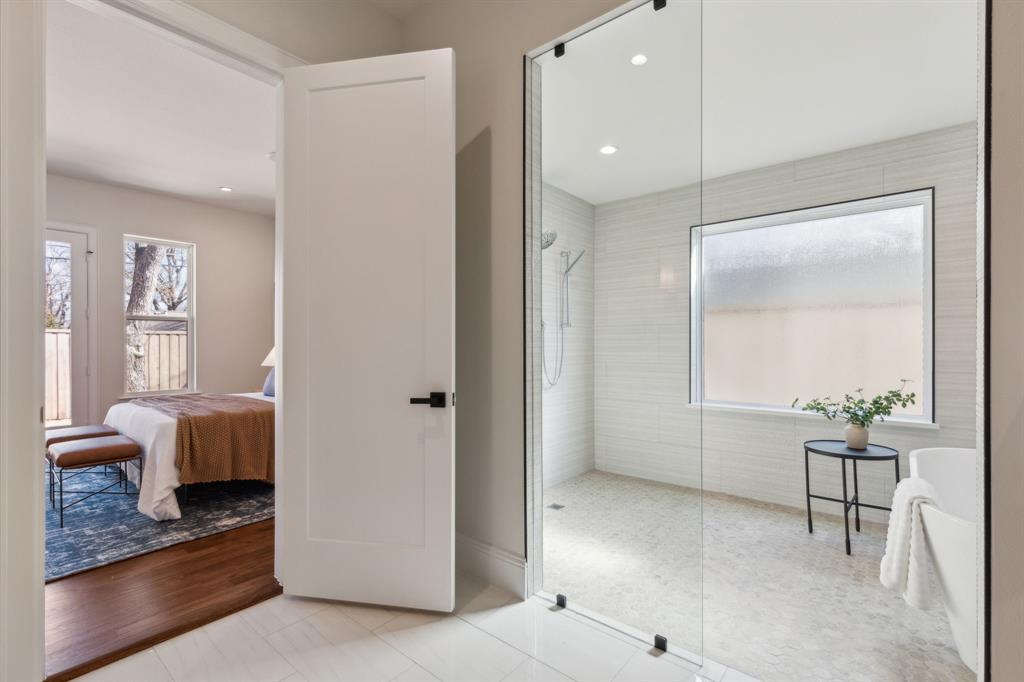 8638 Lockhaven Drive Dallas, TX 75238 - Photo 17 of 25