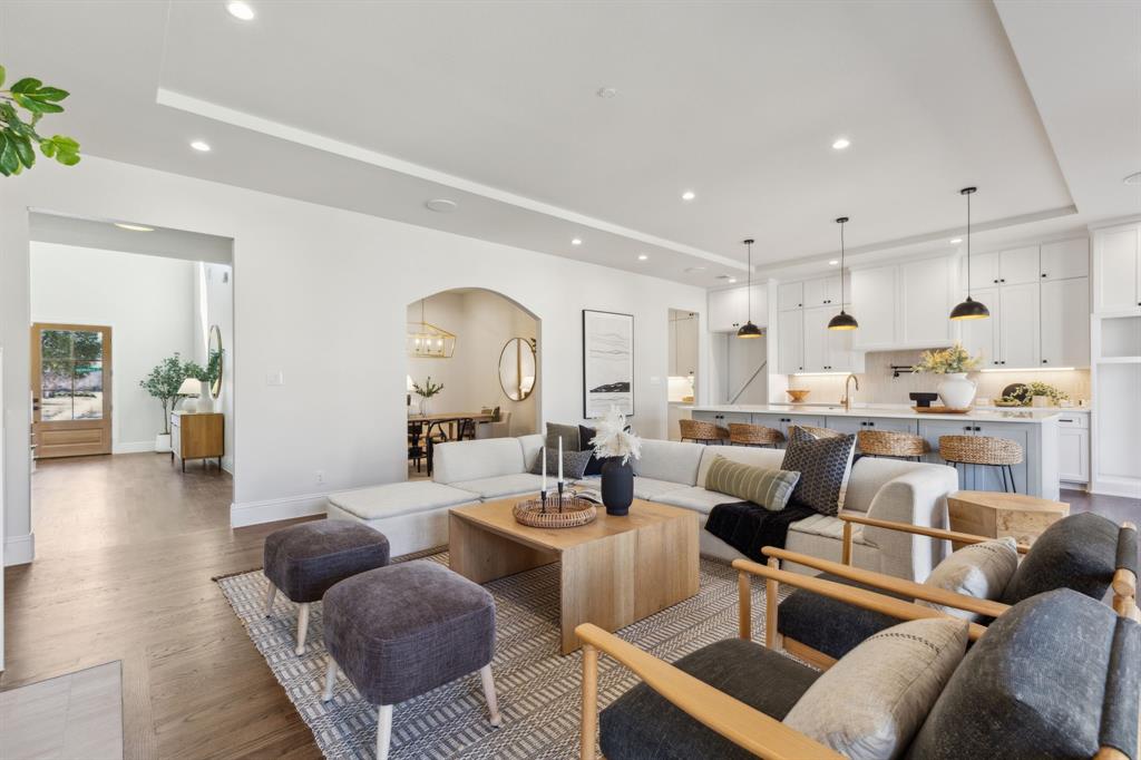 8638 Lockhaven Drive Dallas, TX 75238 - Photo 9 of 25