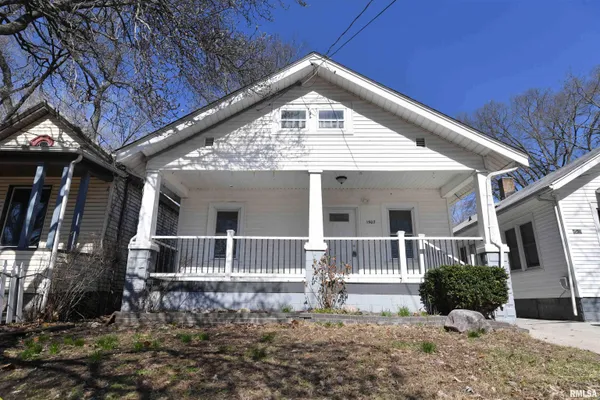 $89,900 | 1507 Northeast Perry Avenue, Peoria, IL 61603