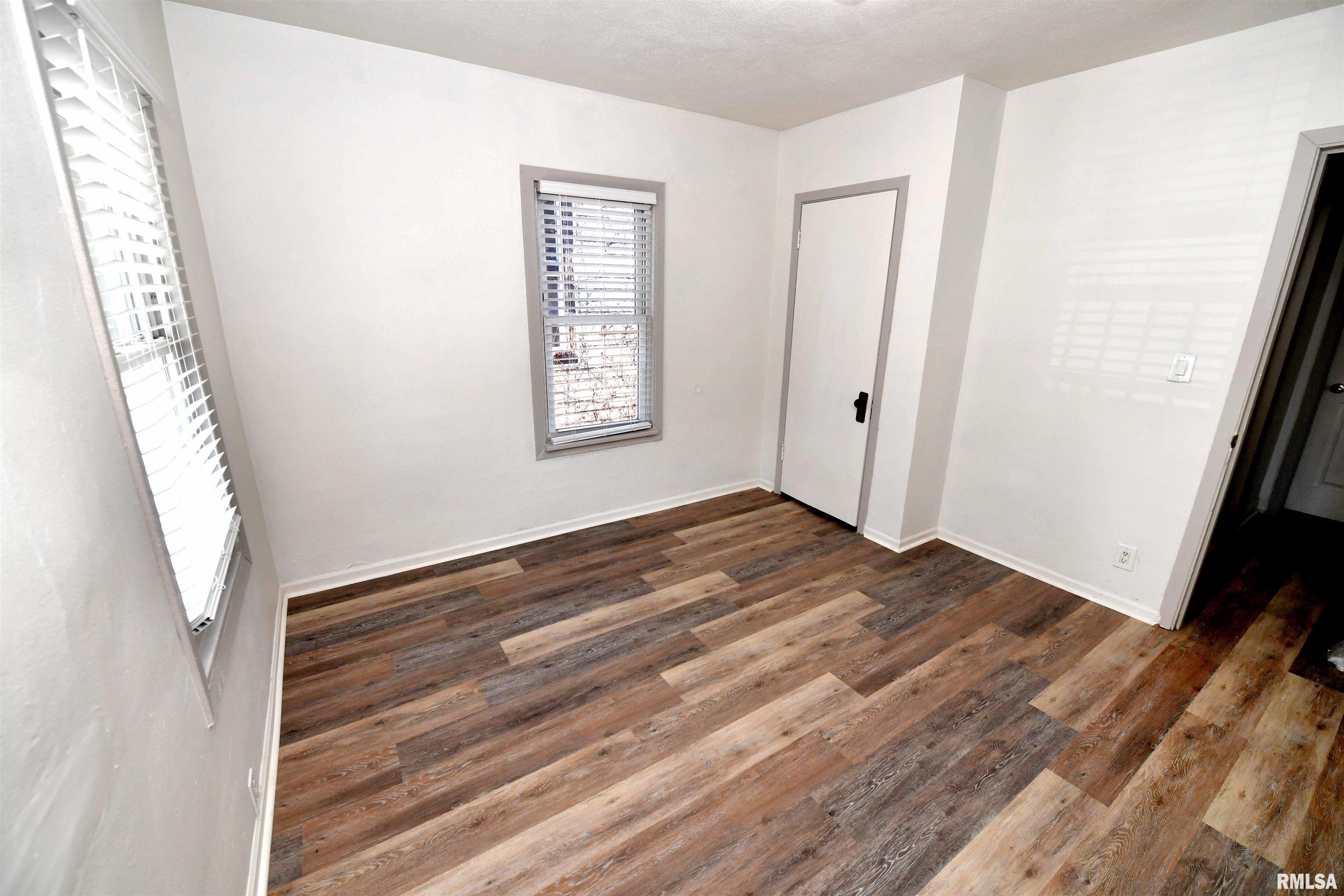 1507 Northeast Perry Avenue Peoria, IL 61603 - Photo 18 of 30