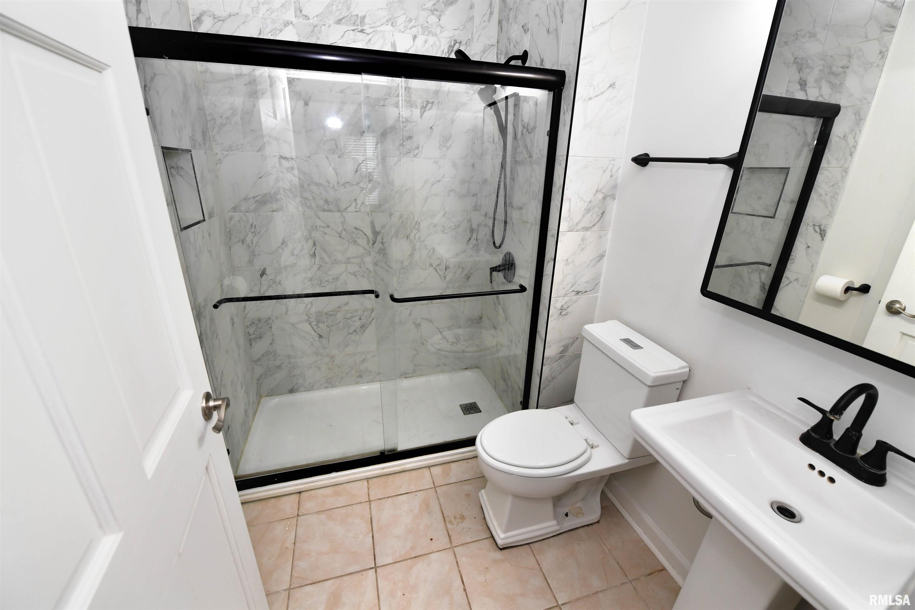 1507 Northeast Perry Avenue Peoria, IL 61603 - Photo 20 of 30