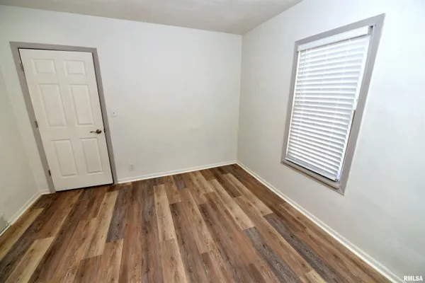 $79,900 | 1507 Northeast Perry Avenue, Peoria, IL 61603