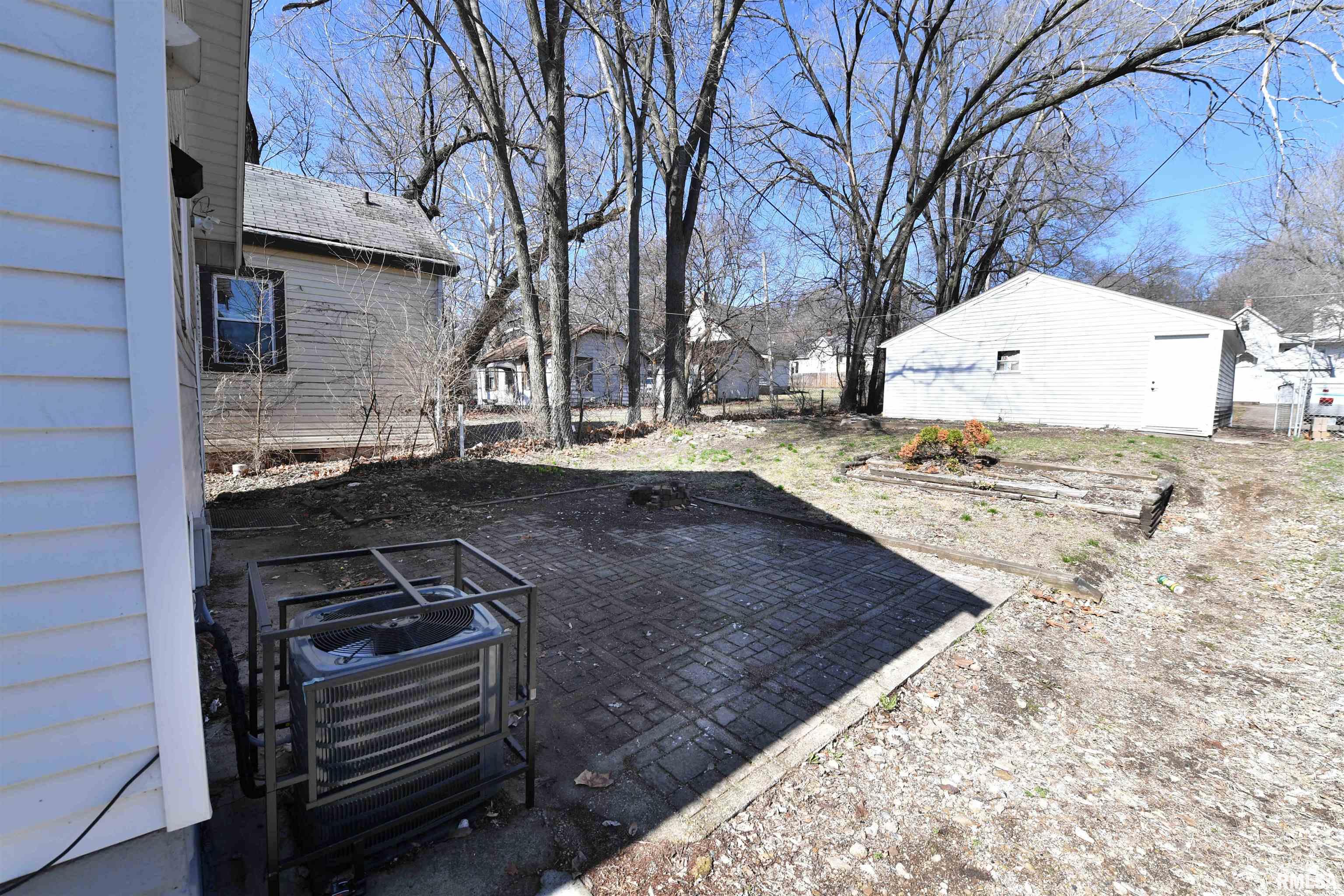 1507 Northeast Perry Avenue Peoria, IL 61603 - Photo 28 of 30