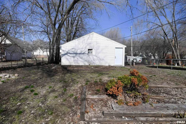 $79,900 | 1507 Northeast Perry Avenue, Peoria, IL 61603