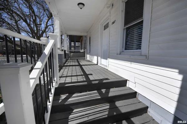 $79,900 | 1507 Northeast Perry Avenue, Peoria, IL 61603