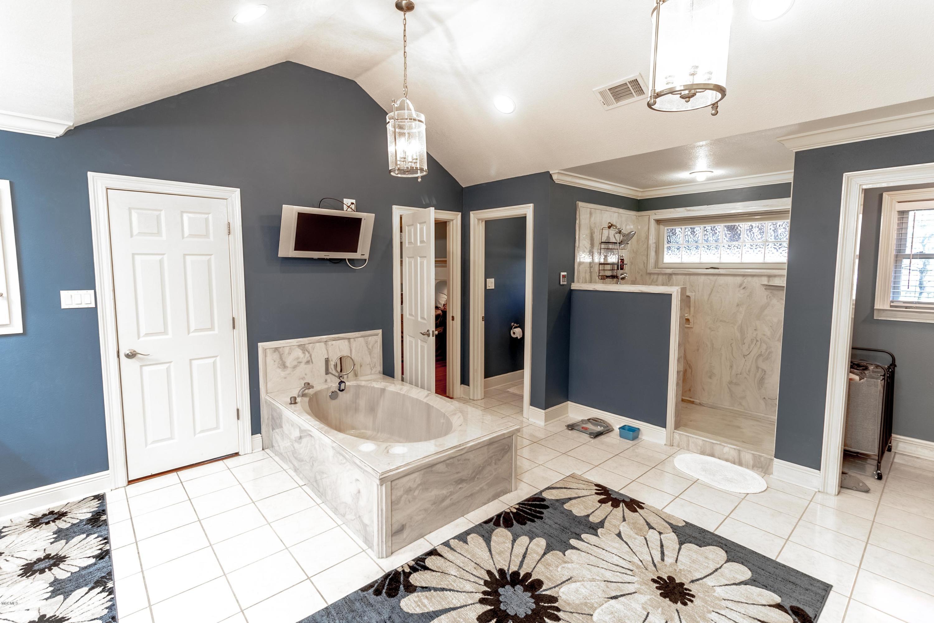 14398 T Bird Road D'Iberville, MS 39540 - Photo 9 of 19 Master_Bathroom