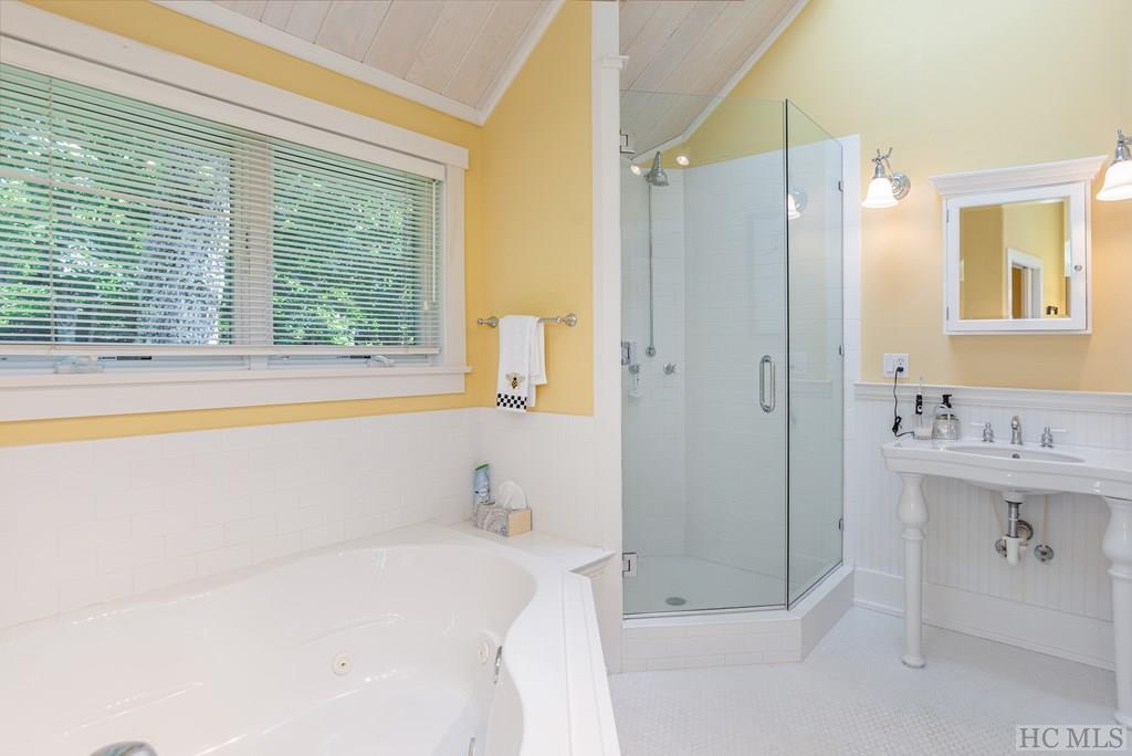 1695 Big Sheepcliff Road Cashiers, NC 28717 - Photo 41 of 74 Gallery Image 41
