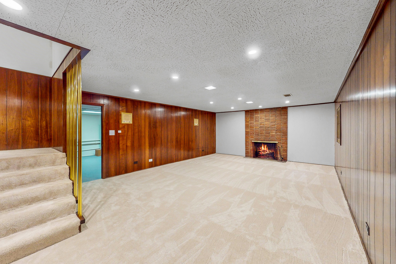 2100 Burr Oak Drive Glenview, IL 60025 - Photo 33 of 38 a view of an entryway