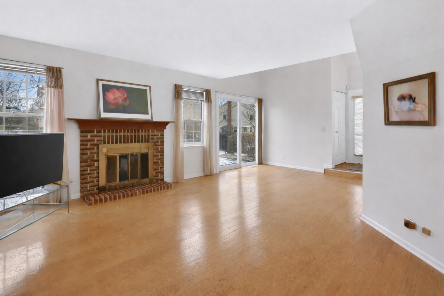 217 New Bridge Court Rolling Meadows, IL 60008 - Photo 4 of 34