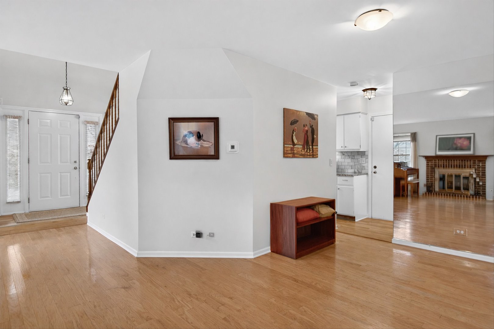 217 New Bridge Court Rolling Meadows, IL 60008 - Photo 6 of 34