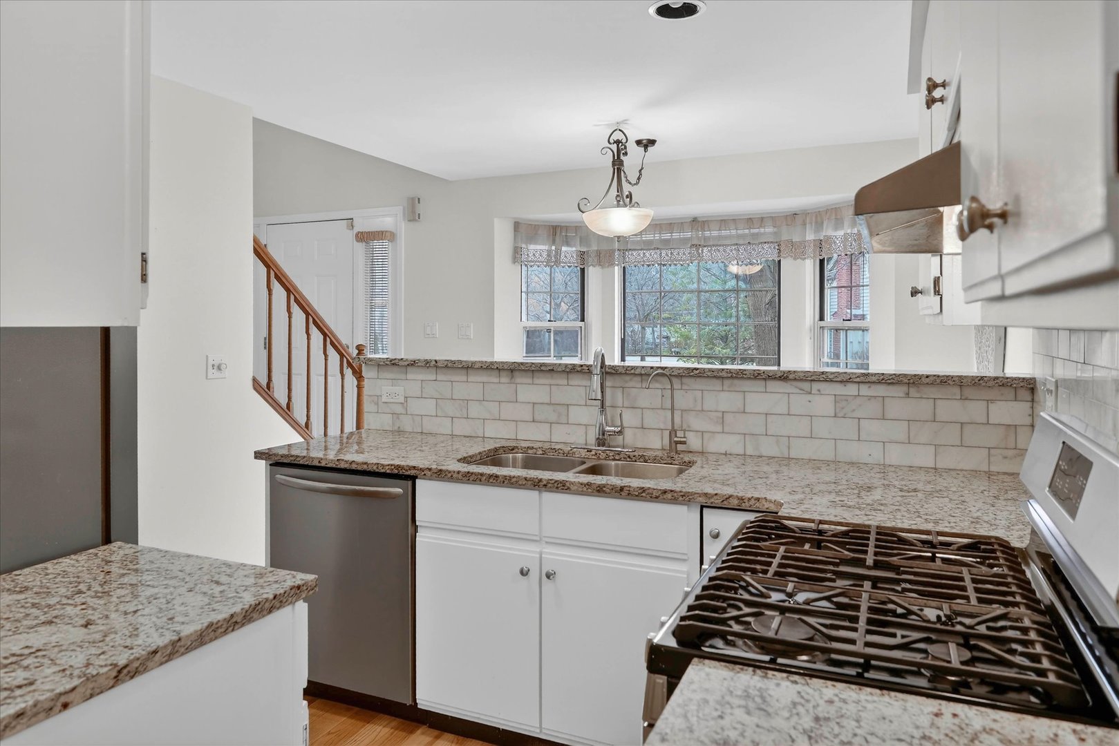 217 New Bridge Court Rolling Meadows, IL 60008 - Photo 9 of 34