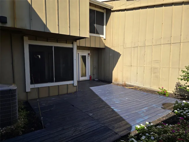 $130,000 | 6106 West Airport Boulevard, Unit 18, Houston, TX 77035