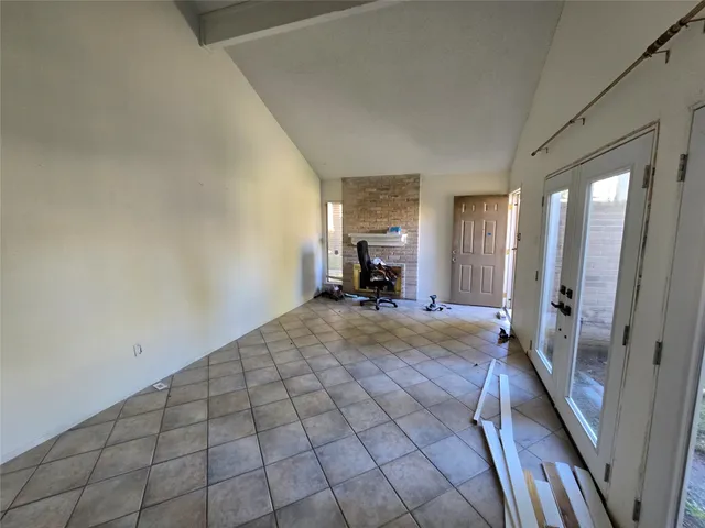 $130,000 | 6106 West Airport Boulevard, Unit 18, Houston, TX 77035