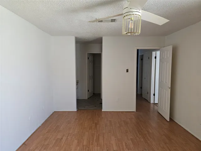 $130,000 | 6106 West Airport Boulevard, Unit 18, Houston, TX 77035