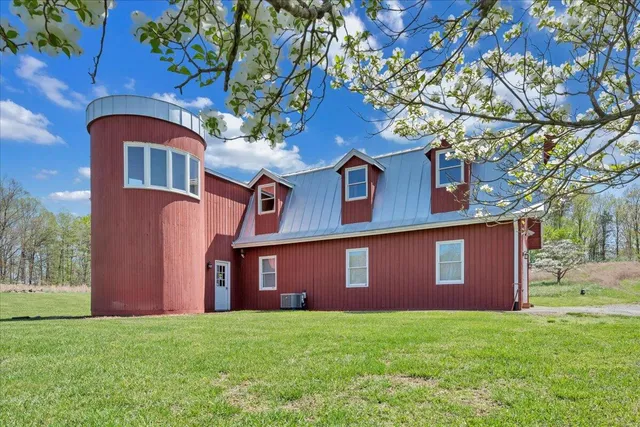 $299,900 | 103 Crestview Road, Wirtz, VA 24184