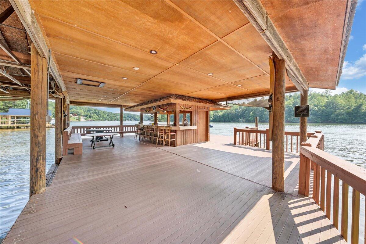 103 Crestview Road Wirtz, VA 24184 - Photo 29 of 32 64-27-MIB07697