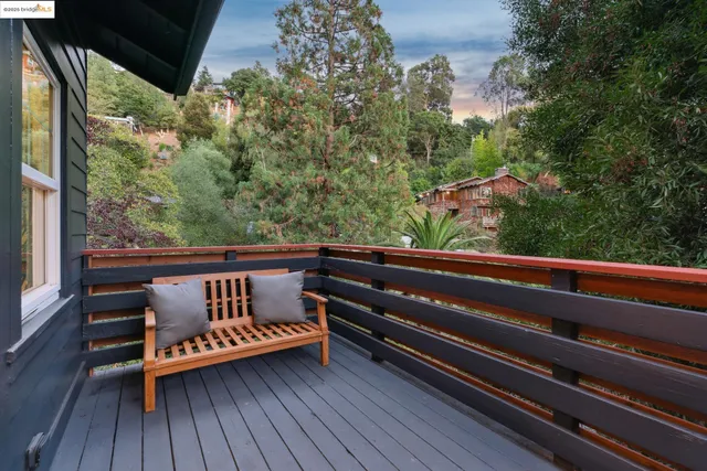 a view of balcony with wooden floor and deck