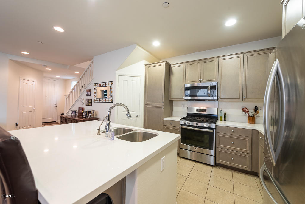 286 Stonegate Road Camarillo, CA 93010 - Photo 13 of 34 STONEGATE-6