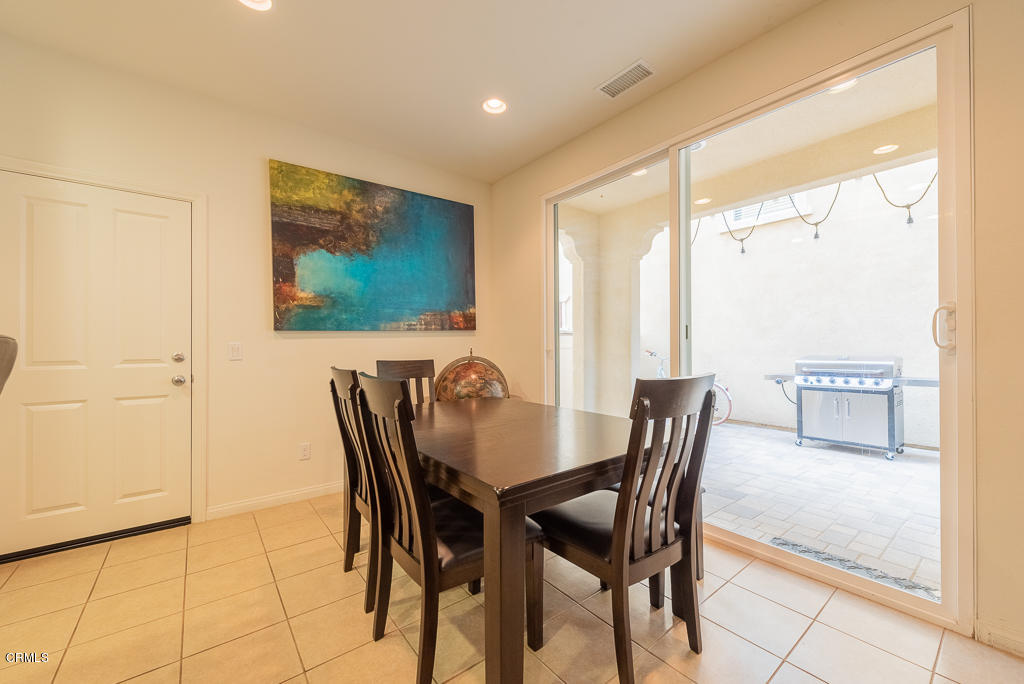 286 Stonegate Road Camarillo, CA 93010 - Photo 14 of 34 STONEGATE-12