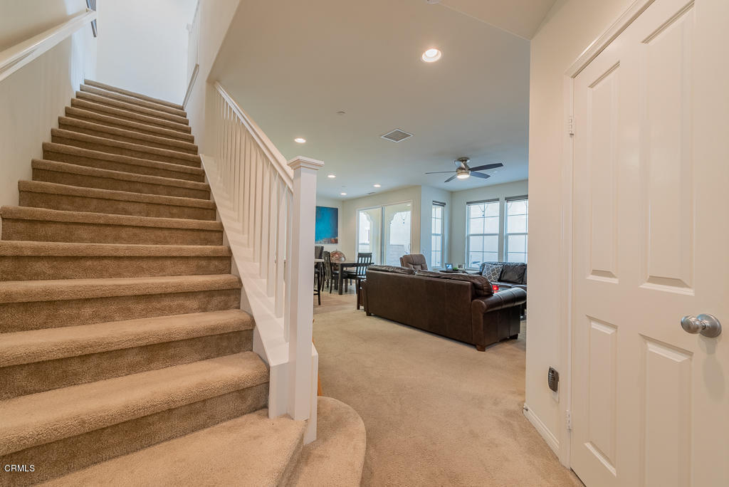 286 Stonegate Road Camarillo, CA 93010 - Photo 5 of 34 STONEGATE-2