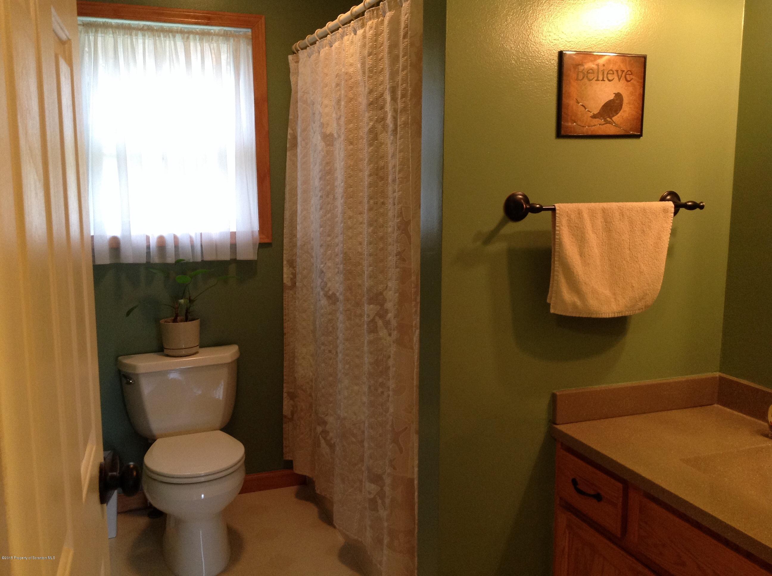 9 Woods Road Tunkhannock, PA 18657 - Photo 17 of 29 Full Bath