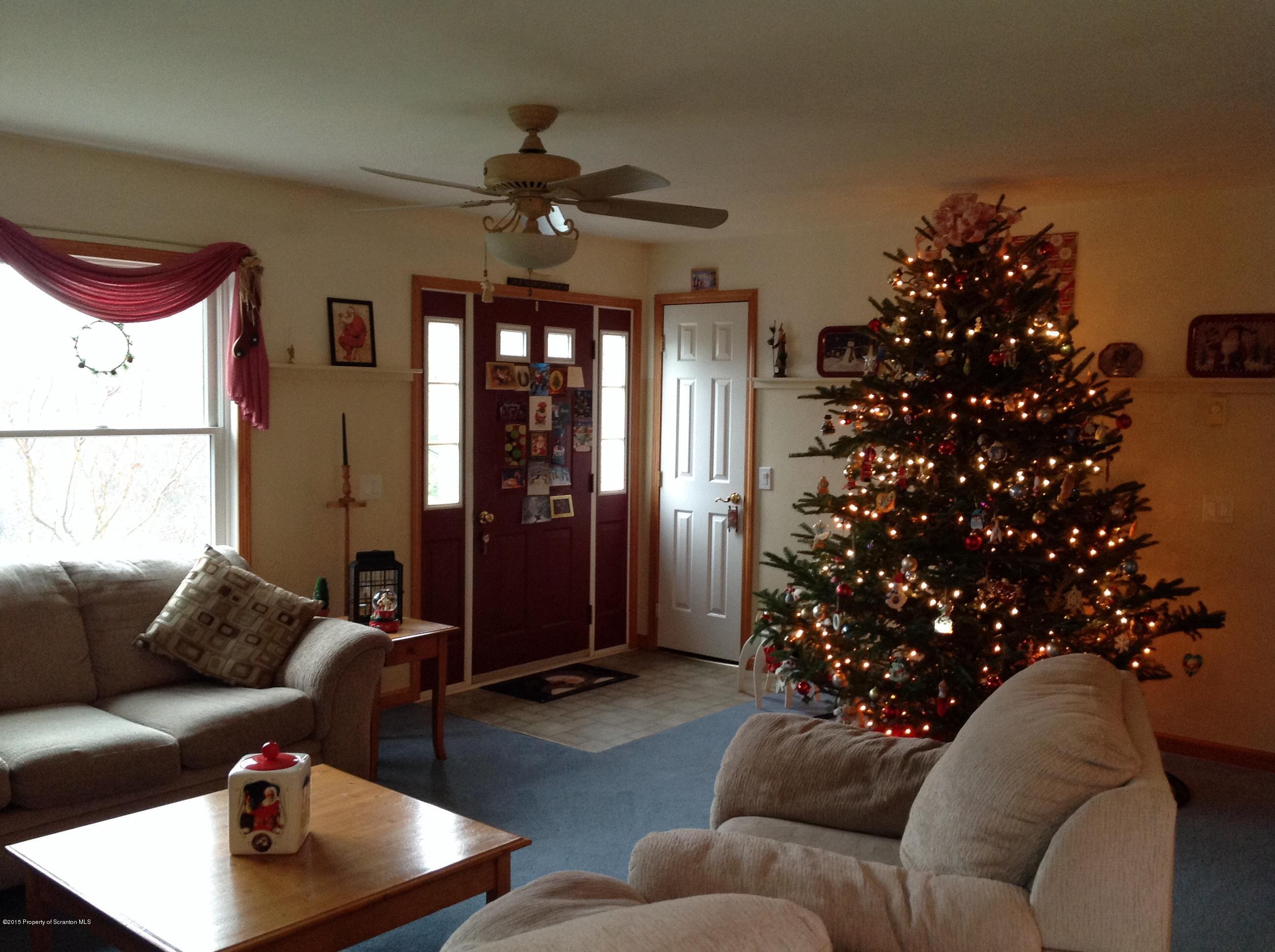 9 Woods Road Tunkhannock, PA 18657 - Photo 10 of 29 Living Room