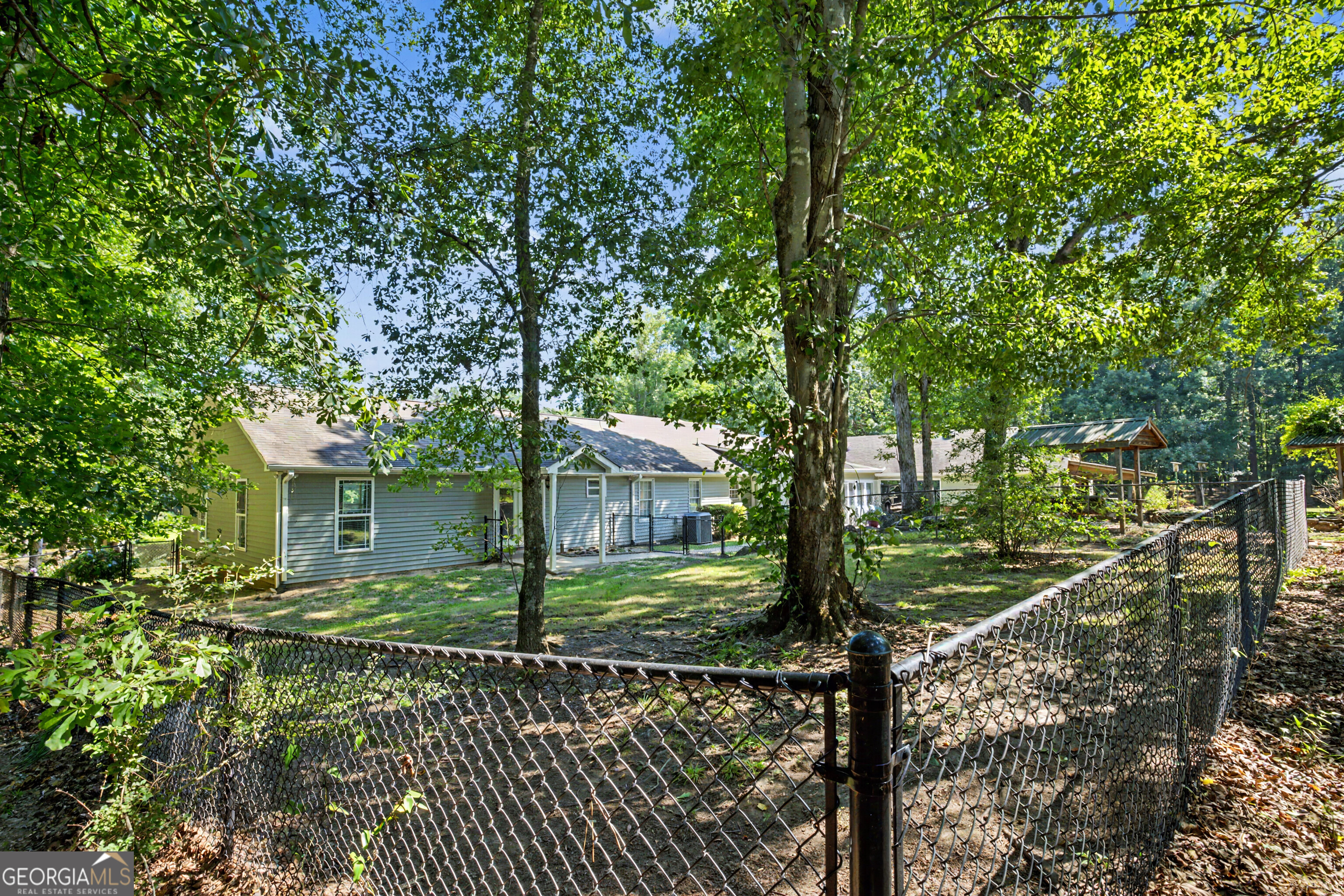 121 Peacock Road Barnesville, GA 30204 - Photo 10 of 61