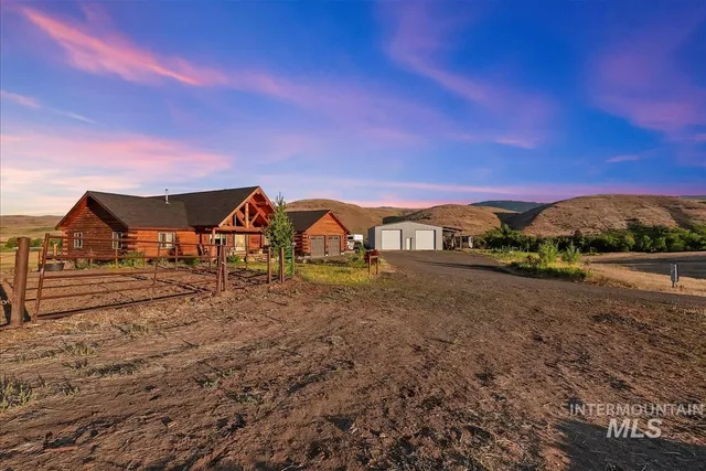 $1,759,000 | 1684 Stirrup Way, Council, ID 83612