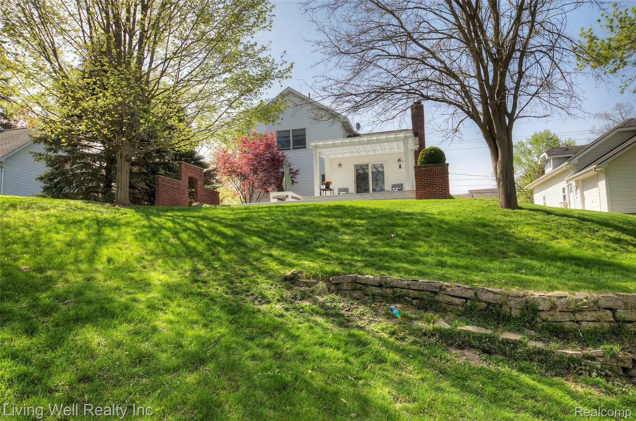 712 Brighton Lake Road Brighton, MI 48116 - Photo 14 of 47 4H8A0130_1_2.jpg