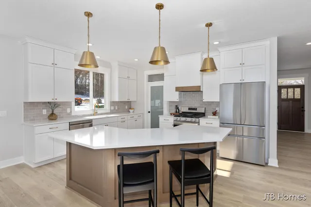 $675,000 | 2020 Fallasburg Park Drive Northeast, Unit 1, Lowell, MI 49331