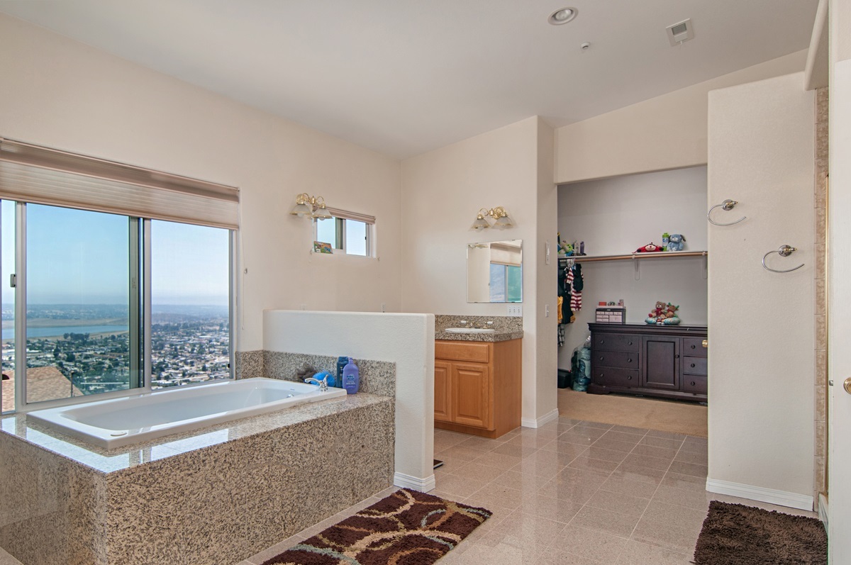 9760 Date Street Spring Valley, CA 91977 - Photo 21 of 24 Gallery Image 21
