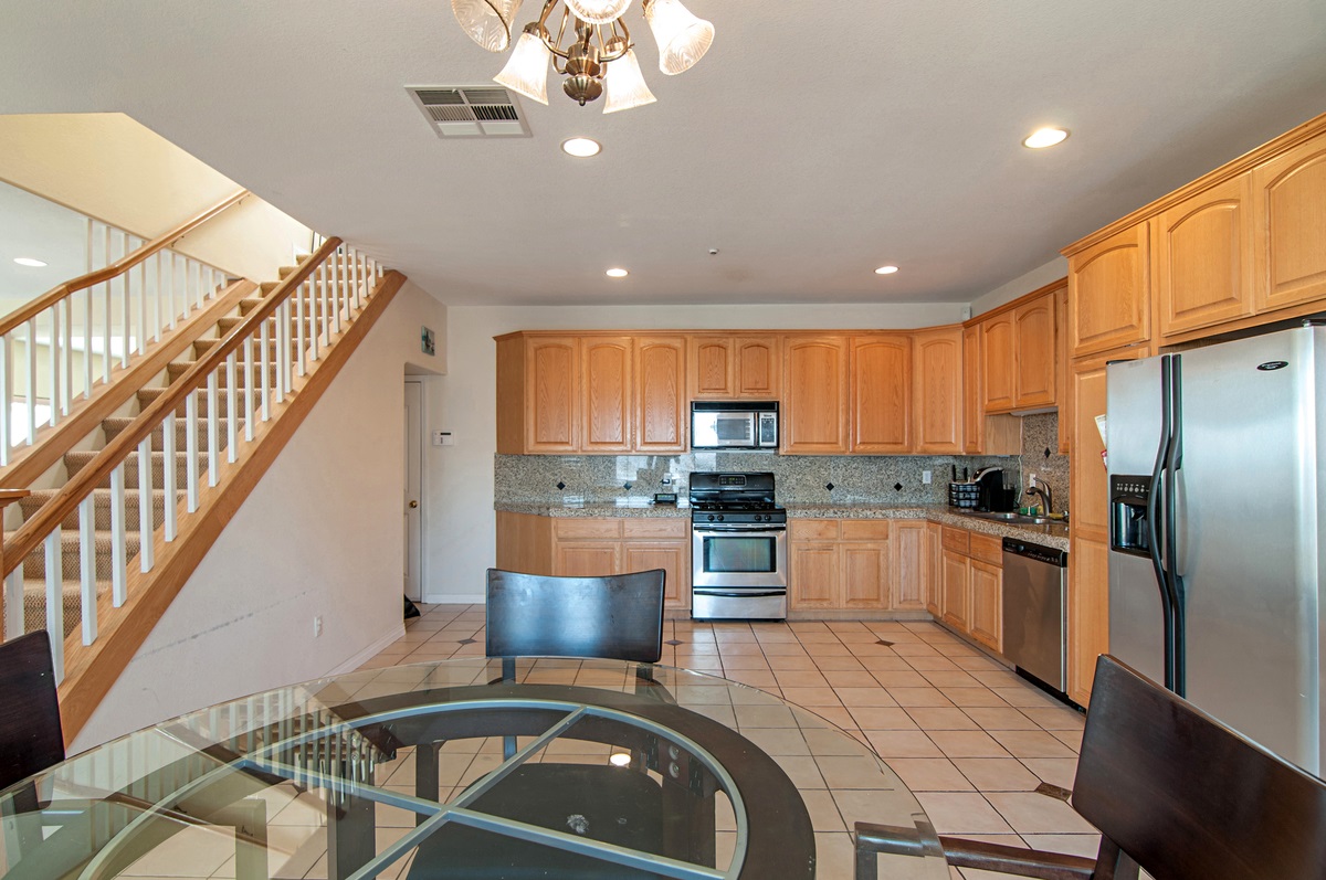 9760 Date Street Spring Valley, CA 91977 - Photo 9 of 24 Gallery Image 9