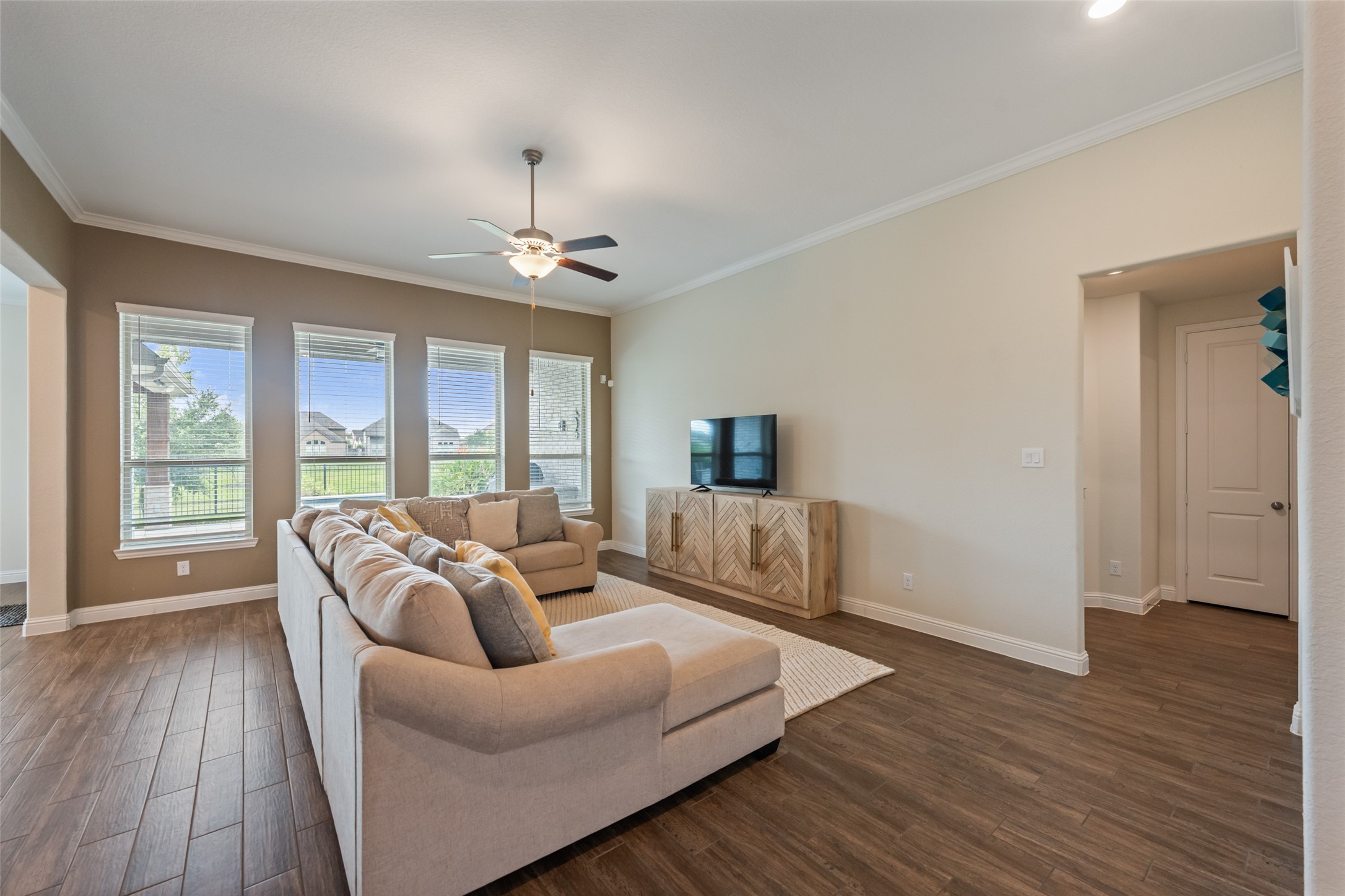 13710 Bethel Wy Crossing Rosharon, TX 77583 - Photo 8 of 43