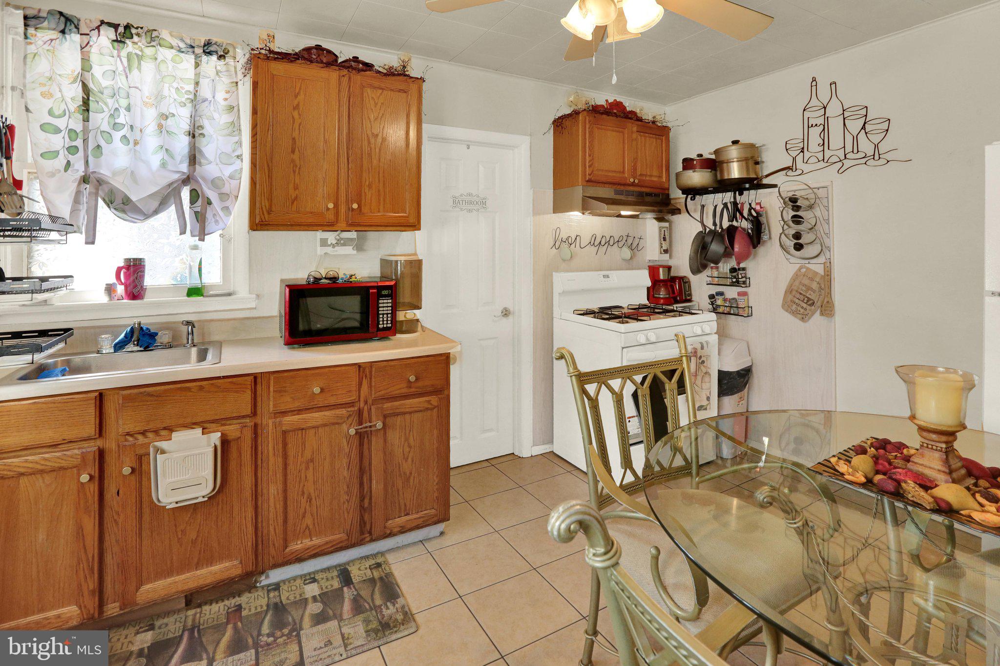 702 Poplar Street Lancaster, PA 17603 - Photo 9 of 47 4U9A5745