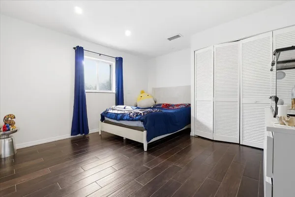 $19,950 | 20100 Northeast 20th Court, Miami, FL 33179