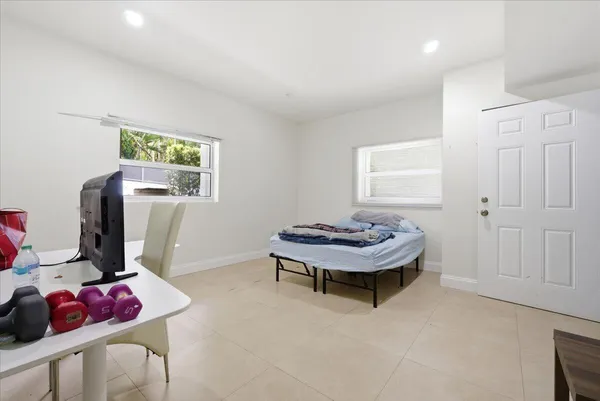 $19,950 | 20100 Northeast 20th Court, Miami, FL 33179