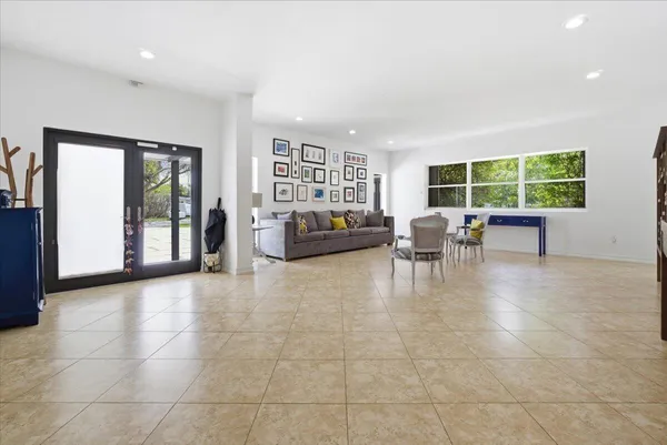 $19,950 | 20100 Northeast 20th Court, Miami, FL 33179