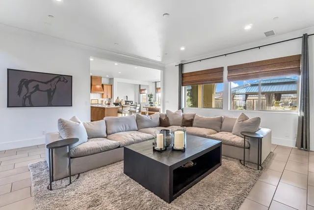 $885,000 | 1048 Treasure Hills Drive, Madera, CA 93636