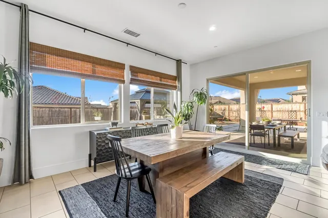 $885,000 | 1048 Treasure Hills Drive, Madera, CA 93636