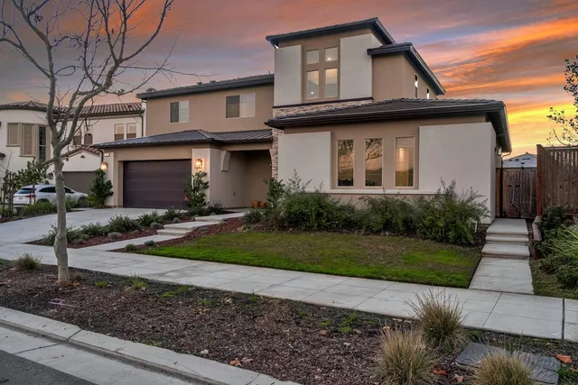 $885,000 | 1048 Treasure Hills Drive, Madera, CA 93636