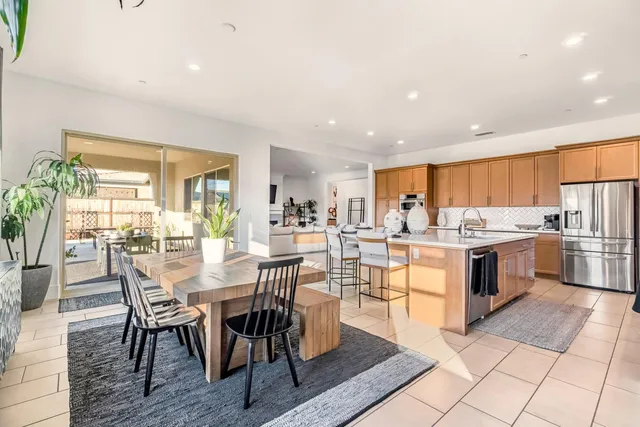 $885,000 | 1048 Treasure Hills Drive, Madera, CA 93636