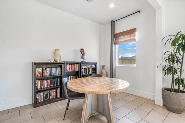 $885,000 | 1048 Treasure Hills Drive, Madera, CA 93636